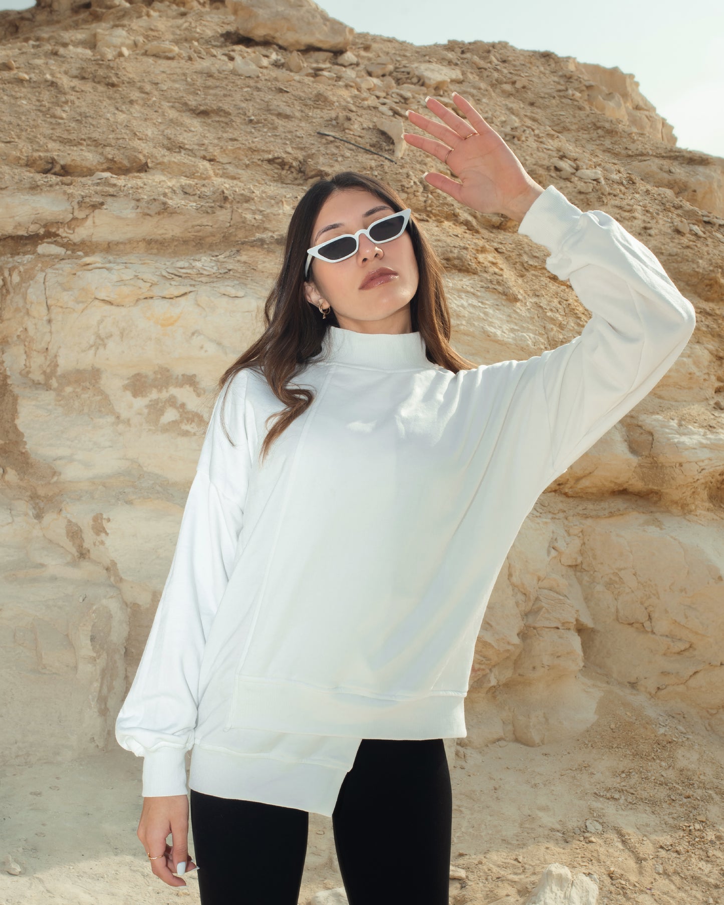 HIGH & LOW SWEATSHIRT IN WHITE