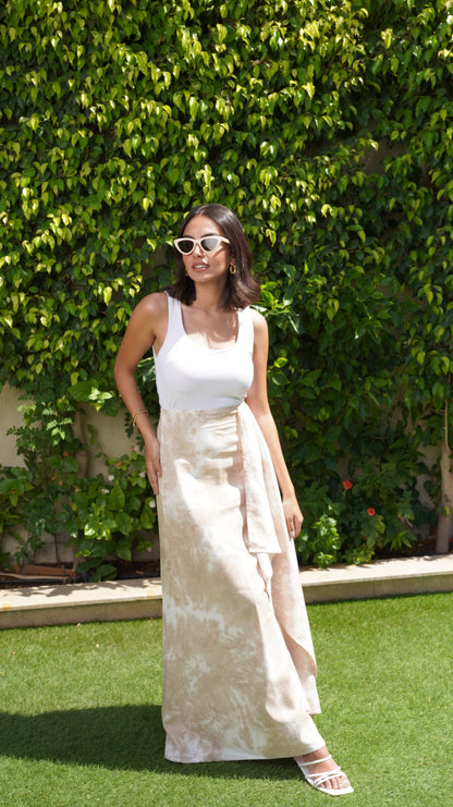 TIE DYE SKIRT IN BEIGE