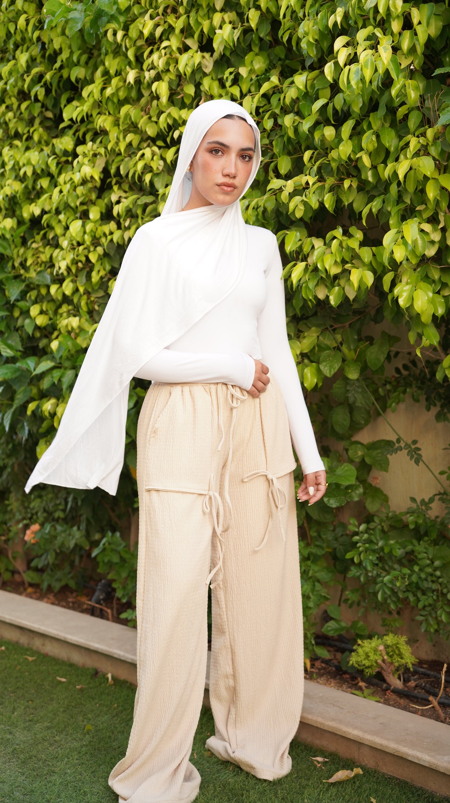 LARGE POCKET PANTS IN BEIGE