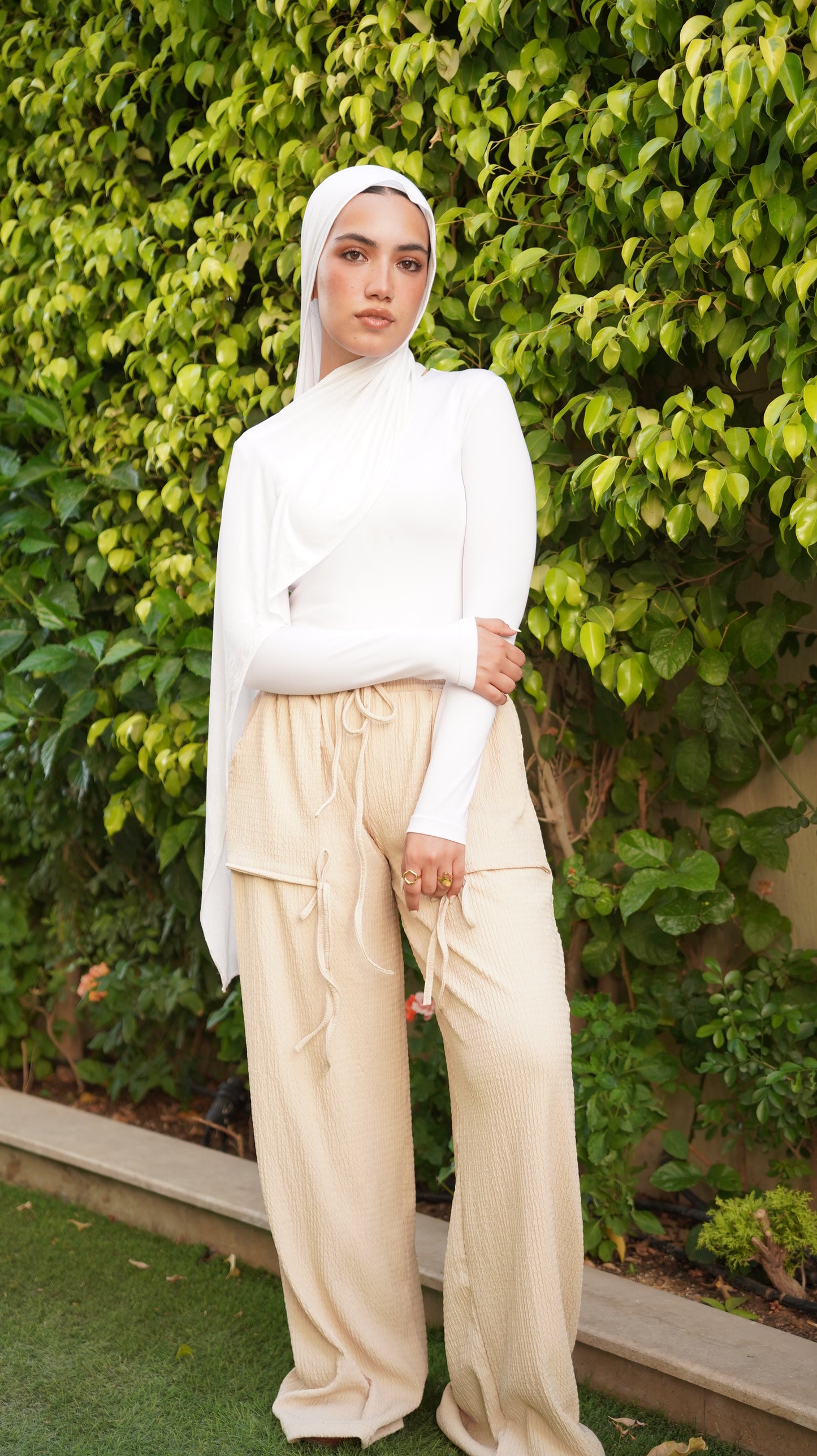 LARGE POCKET PANTS IN BEIGE